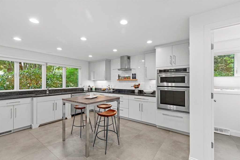 53 Myles View Dr