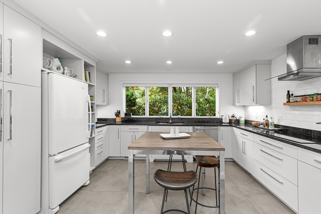 53 Myles View Dr