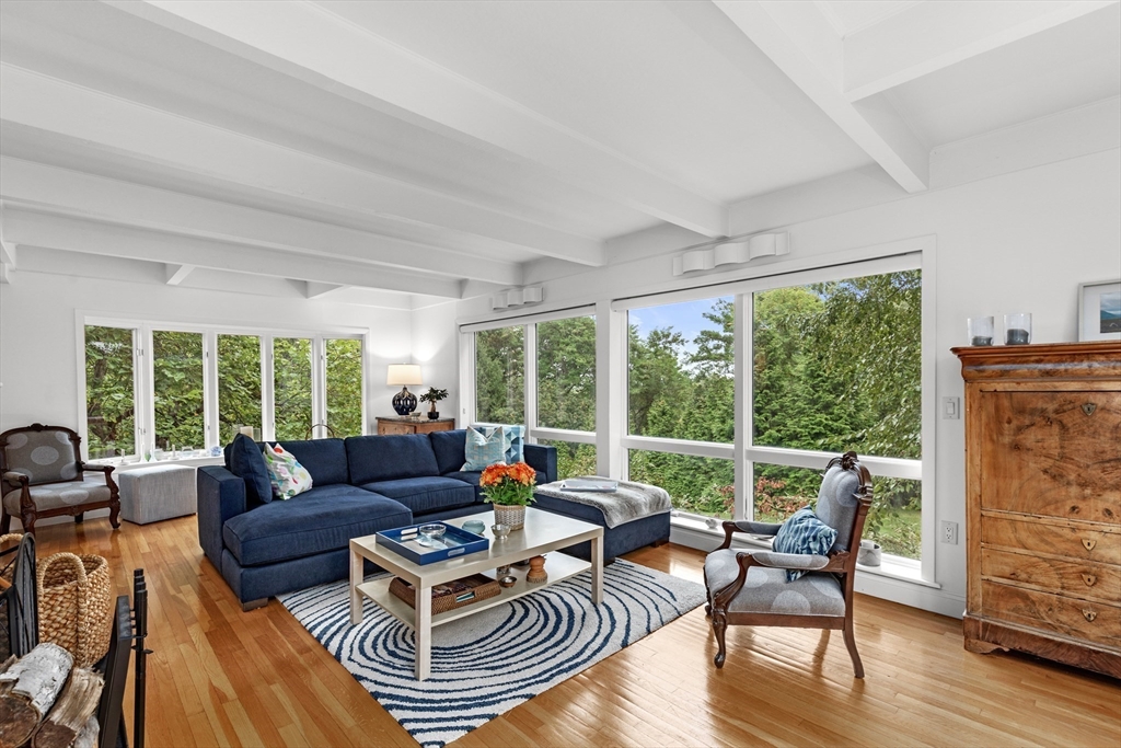 53 Myles View Dr