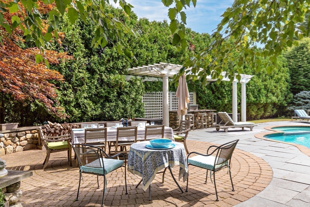 53 Myles View Dr