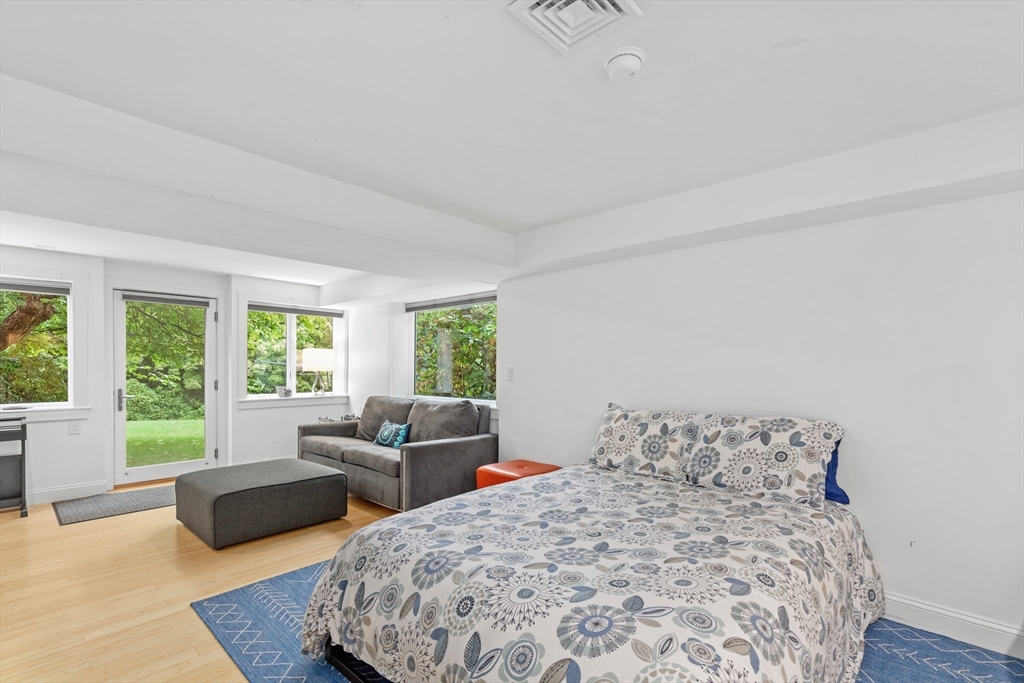 53 Myles View Dr