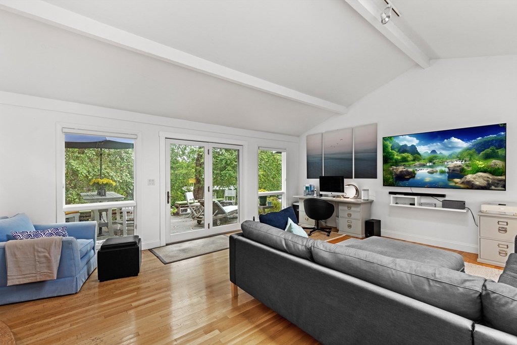 53 Myles View Dr