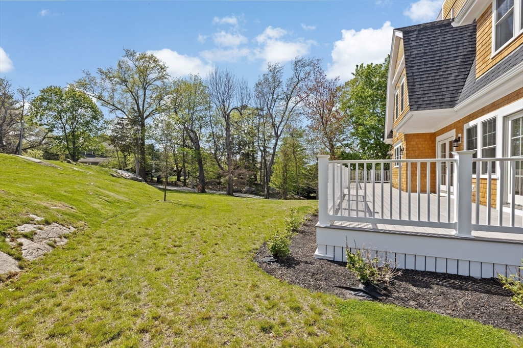 10 Ocean Ledge Dr