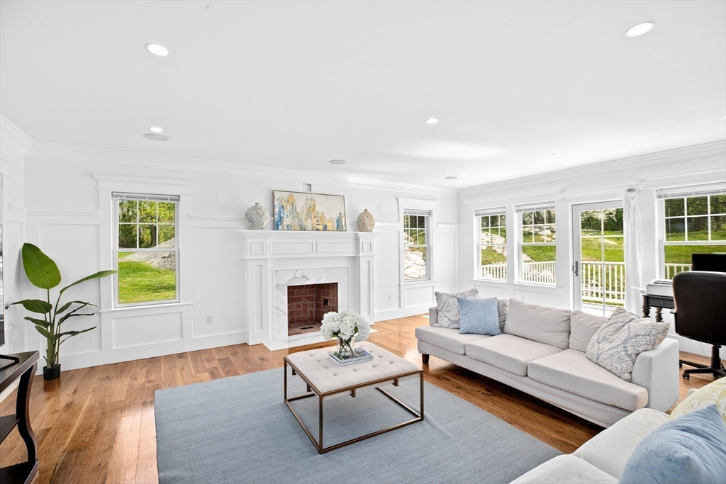 10 Ocean Ledge Dr