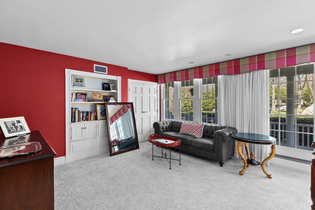 152 Forest Ave