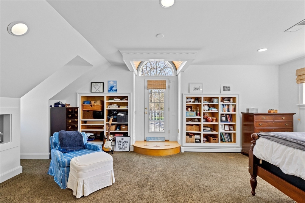 152 Forest Ave