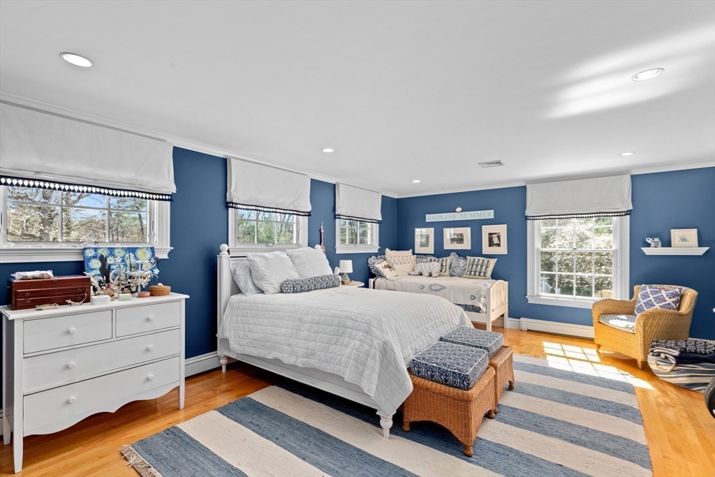 152 Forest Ave