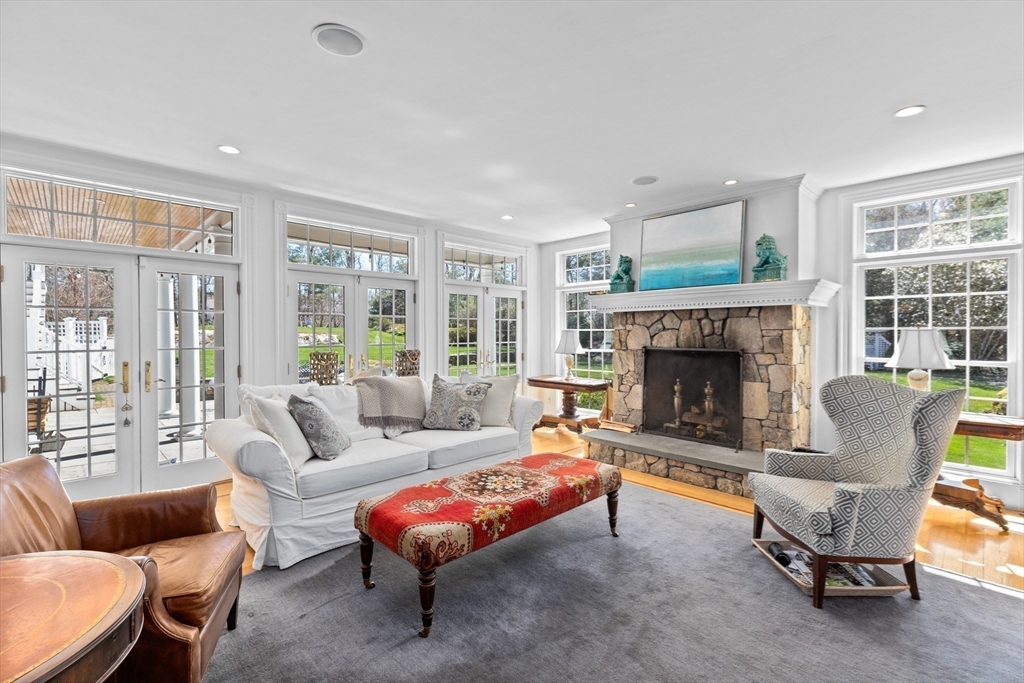 152 Forest Ave