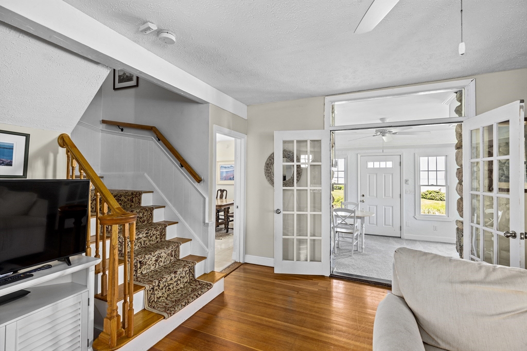 23 Oceanside Dr
