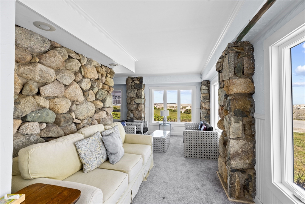 23 Oceanside Dr
