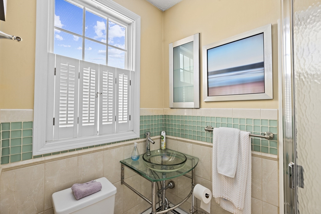23 Oceanside Dr