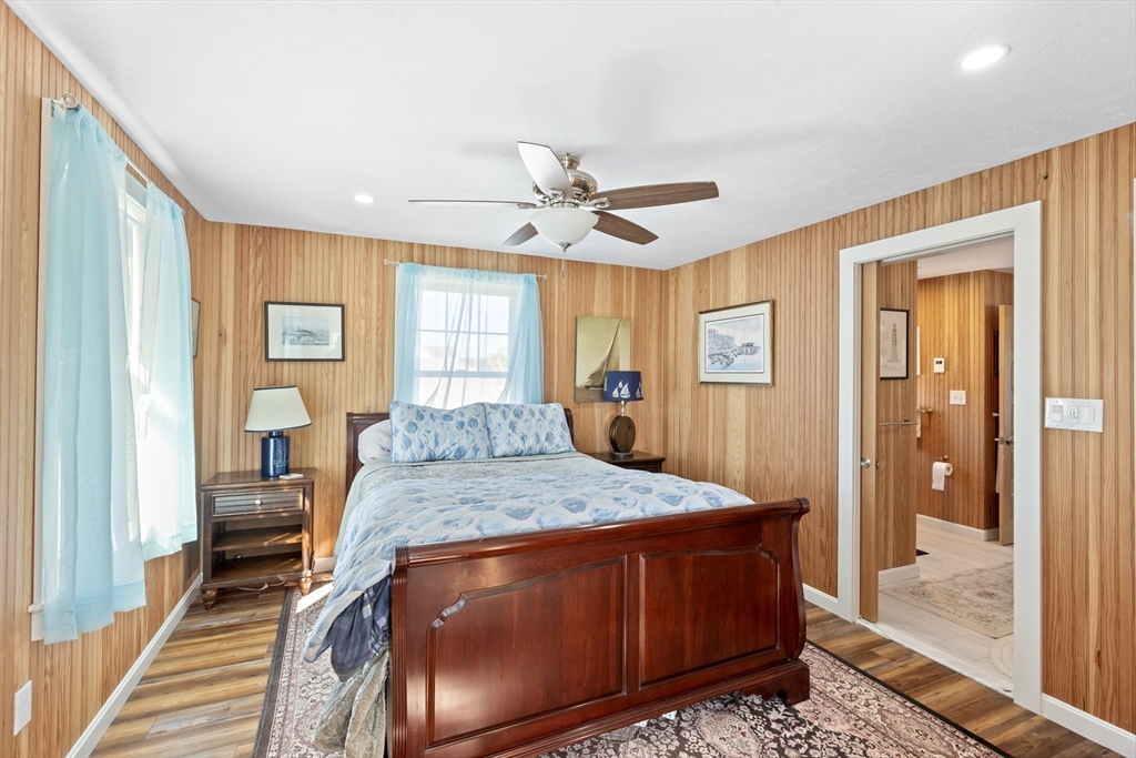 43 Oceanside Dr