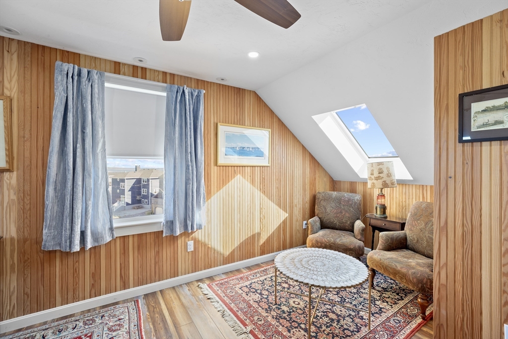 43 Oceanside Dr