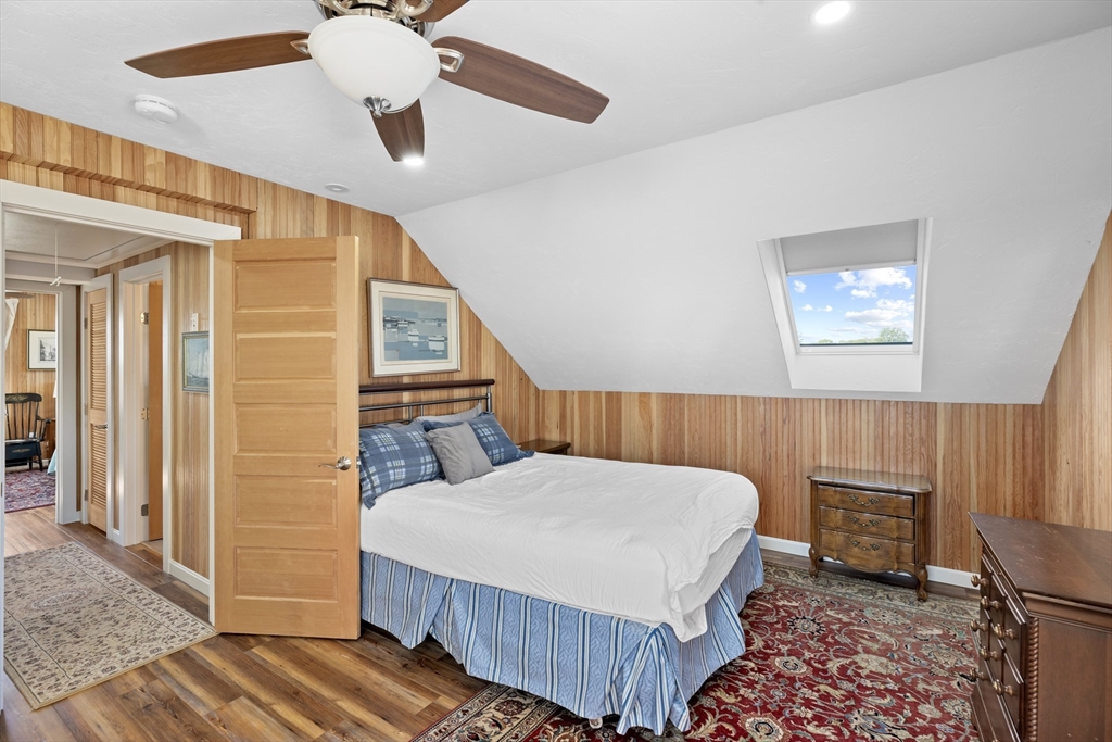 43 Oceanside Dr