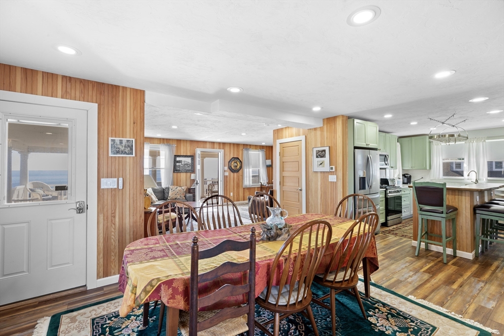 43 Oceanside Dr