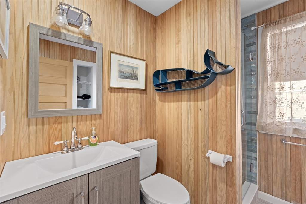 43 Oceanside Dr