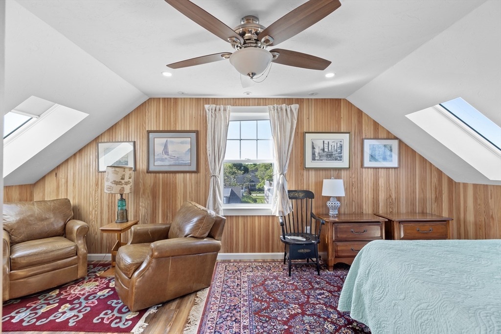 43 Oceanside Dr