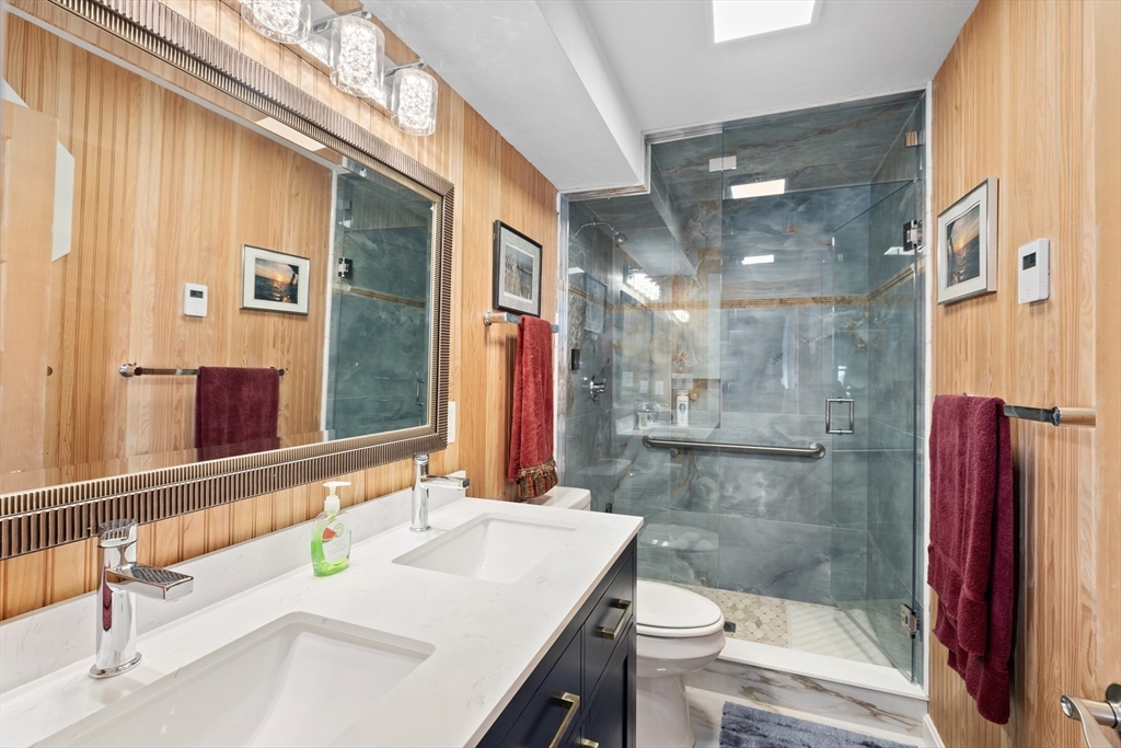 43 Oceanside Dr