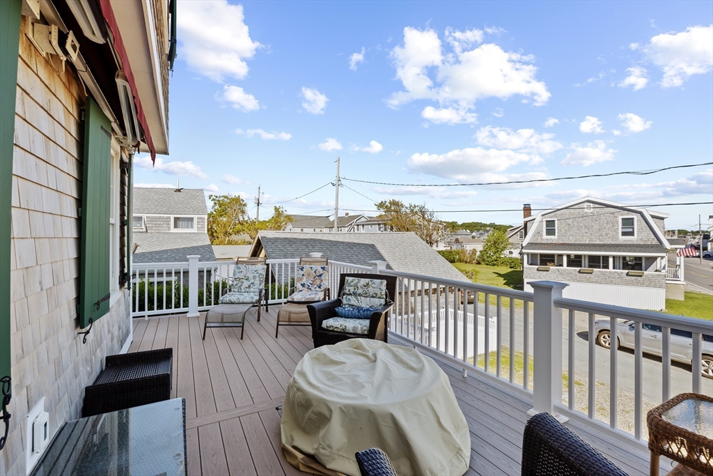 43 Oceanside Dr