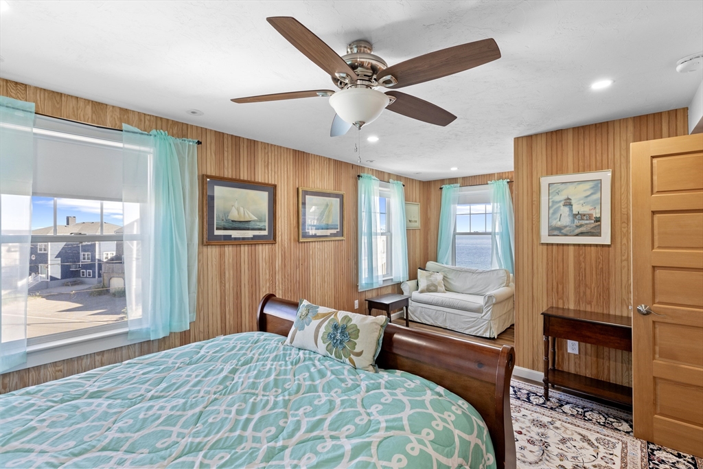 43 Oceanside Dr