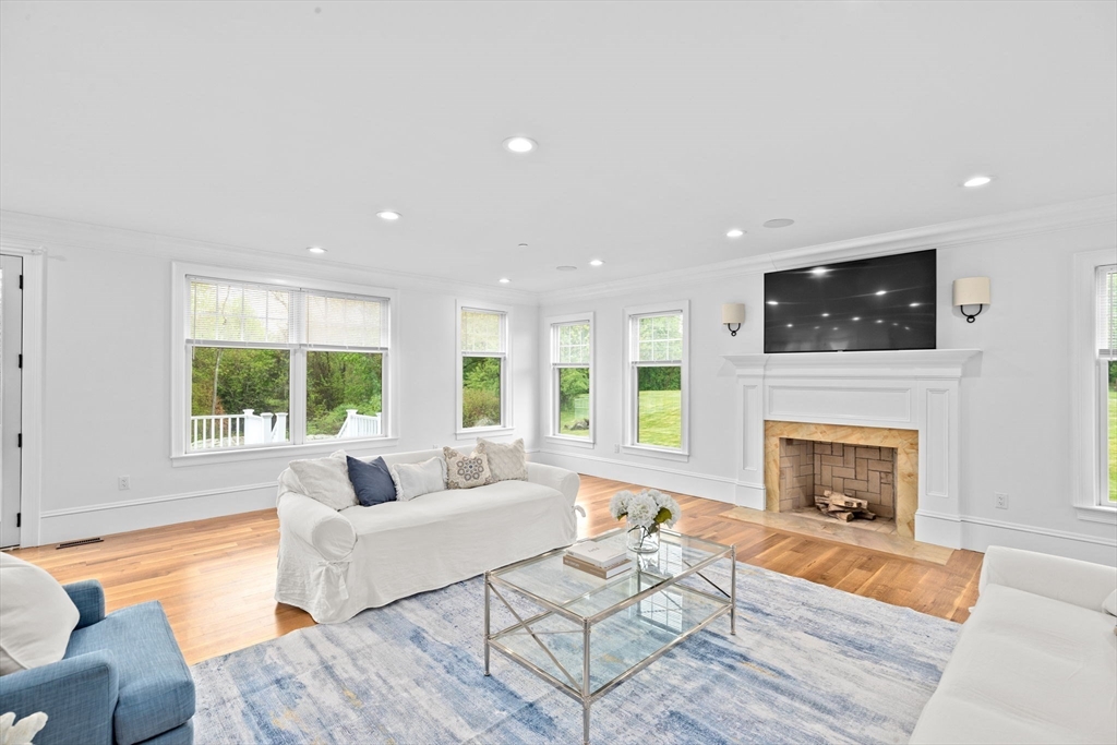 45 Ocean Ledge Dr
