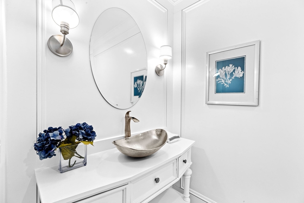 45 Ocean Ledge Dr