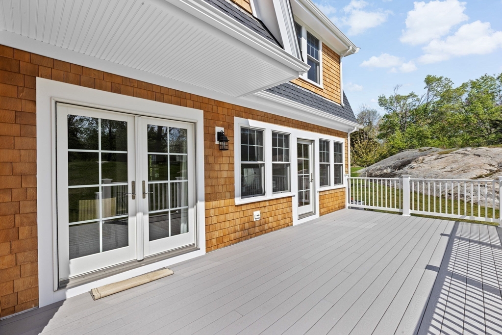 10 Ocean Ledge Dr