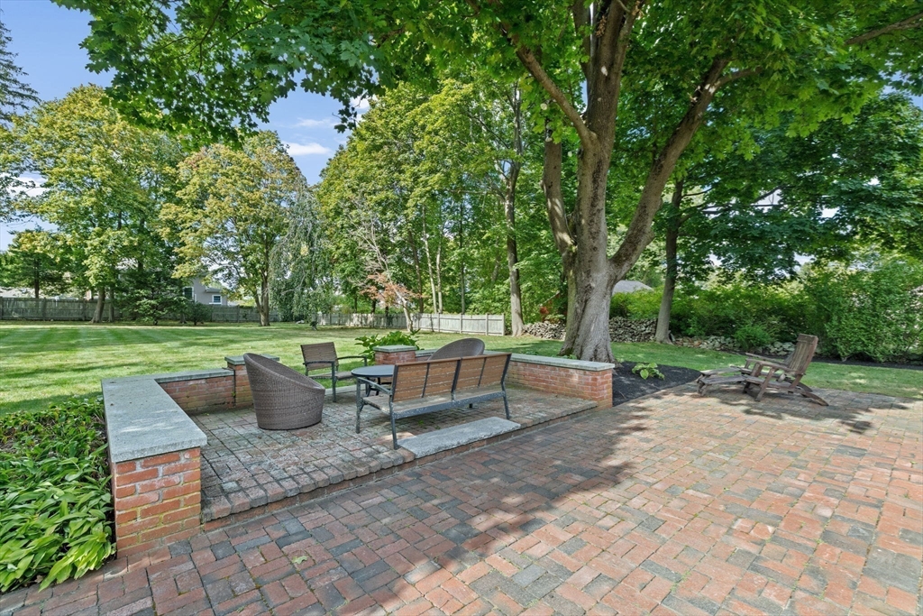 73 Pond St
