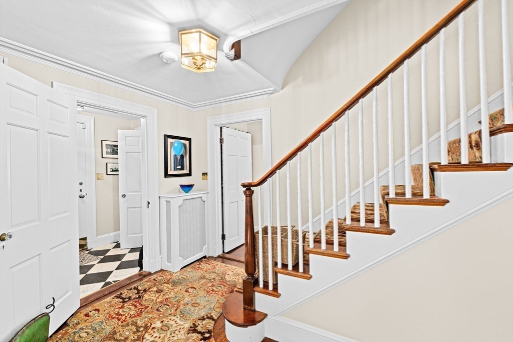 73 Pond St
