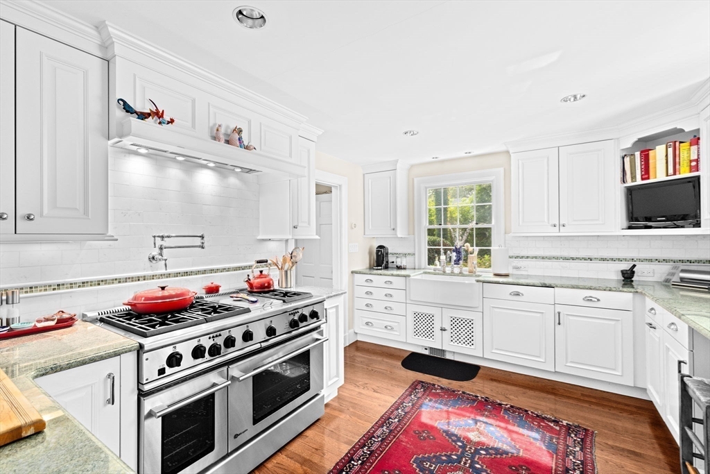73 Pond St