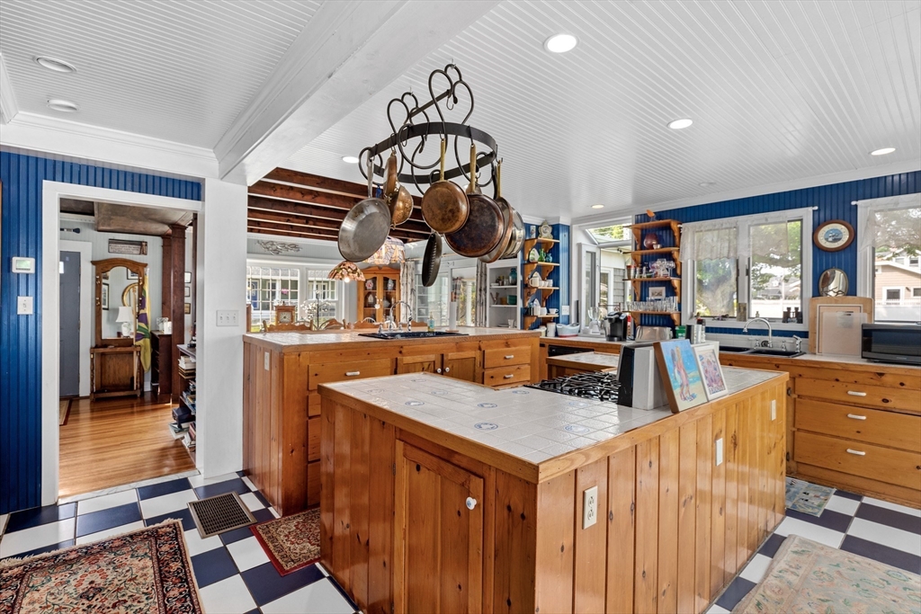 79 Kenneth Rd