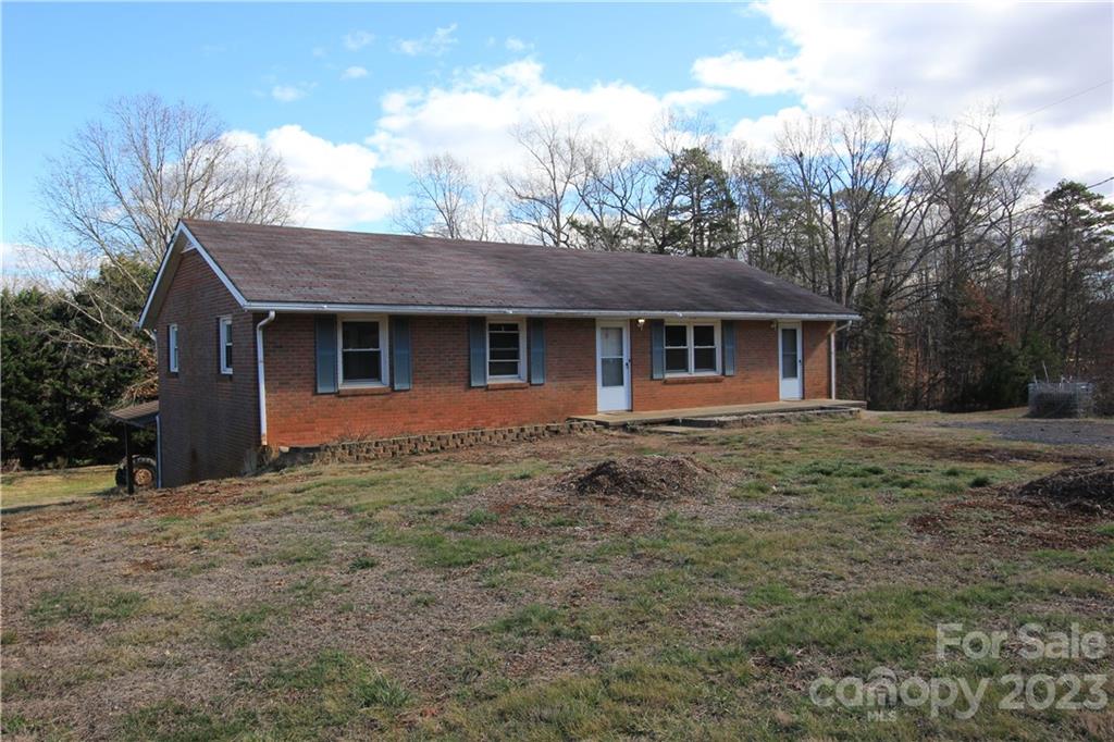2436 Robinson Road