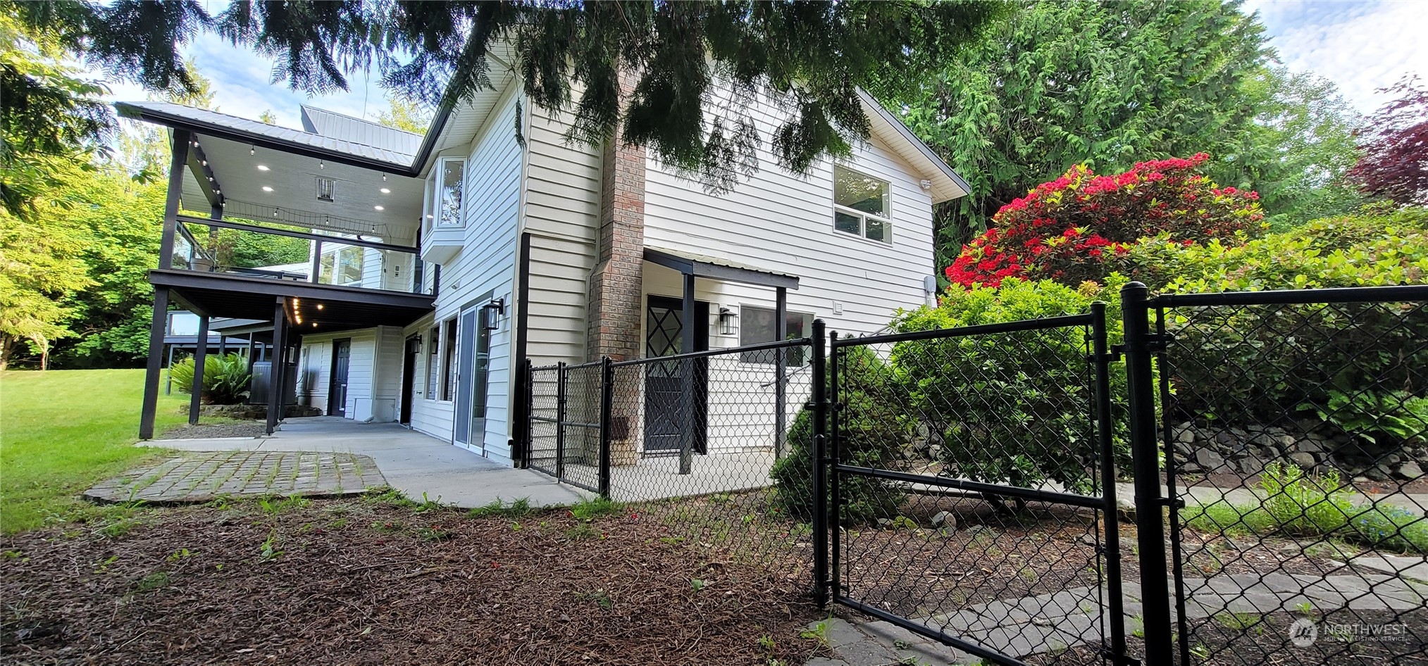 9665 NE Dronawood Drive