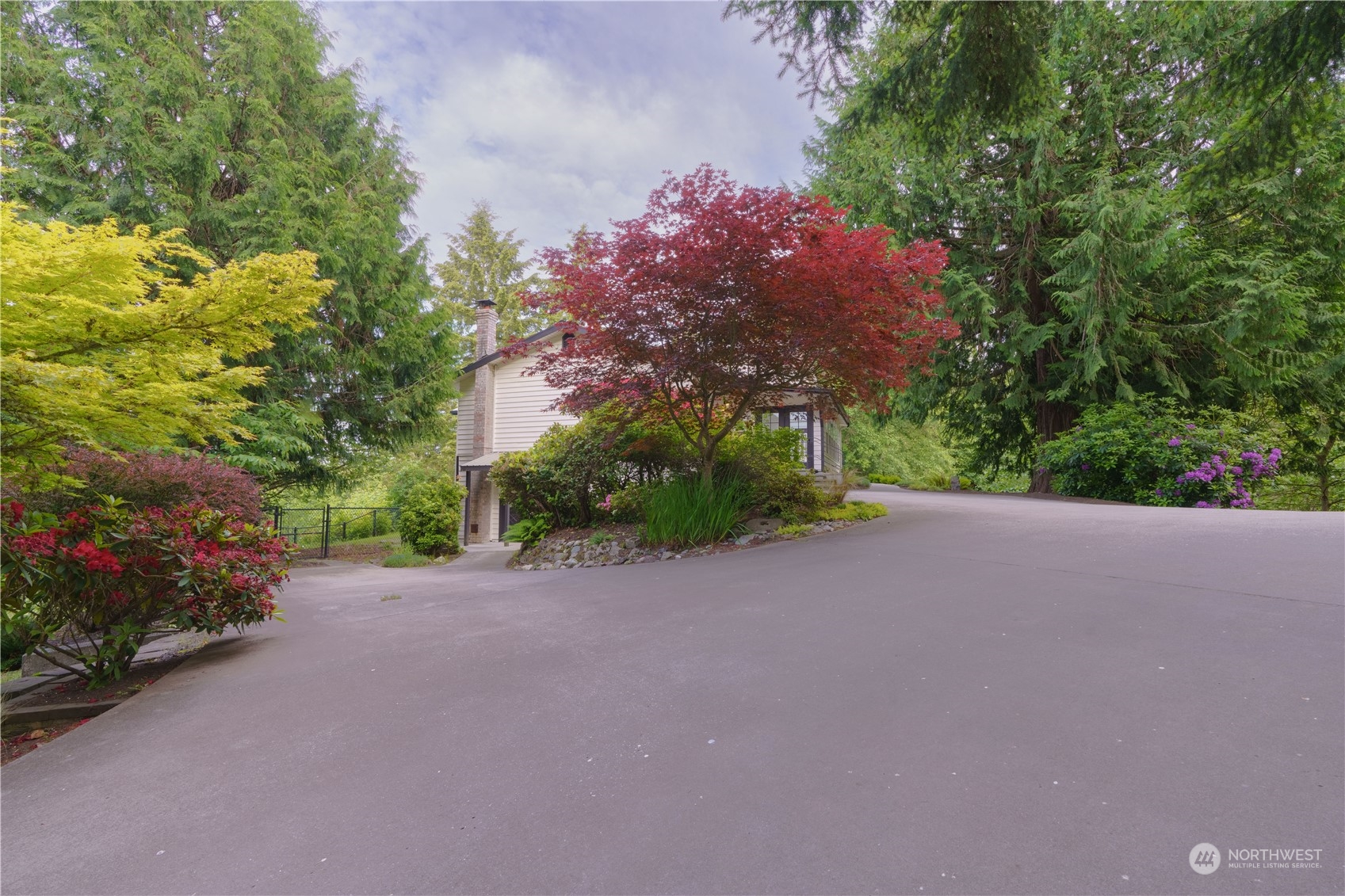 9665 NE Dronawood Drive