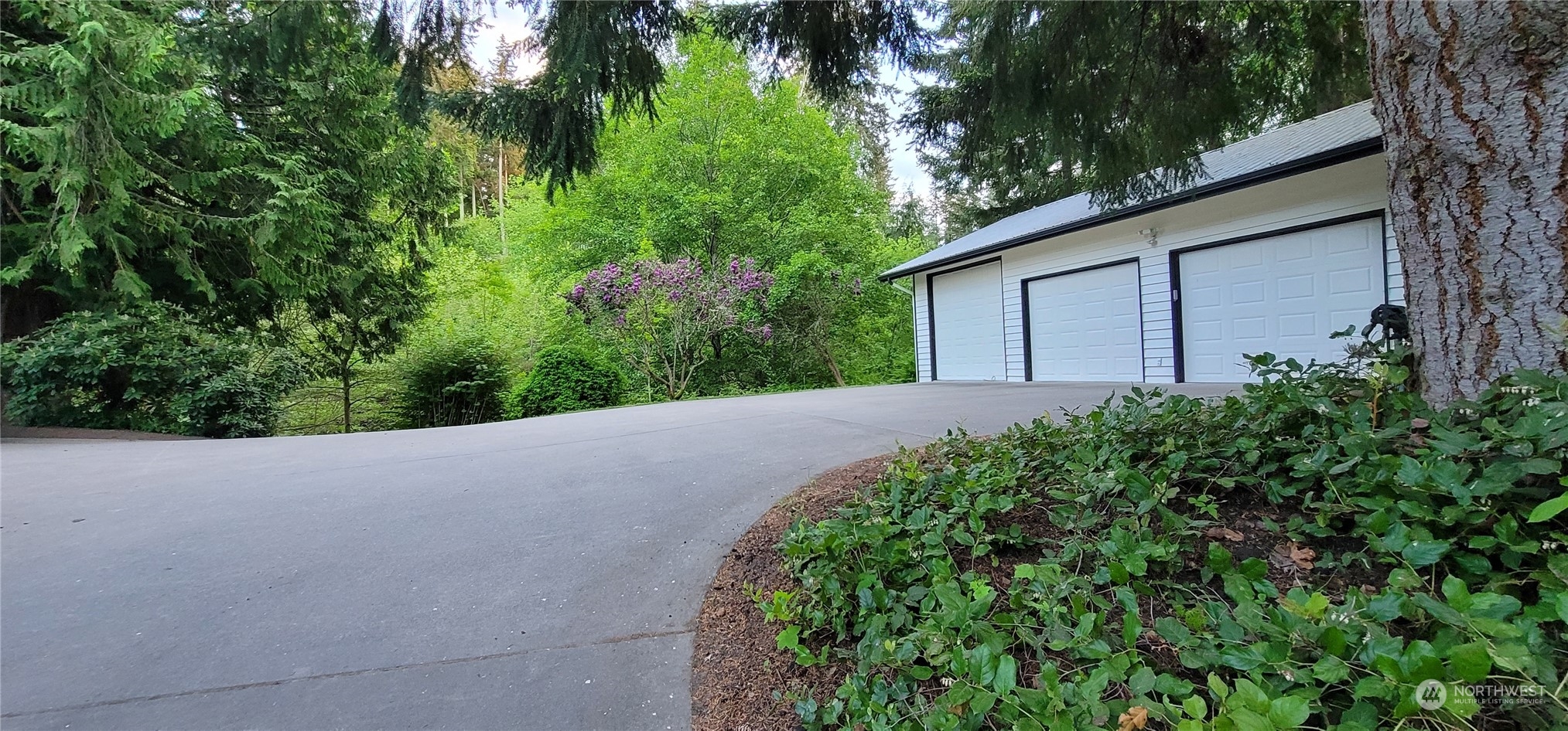 9665 NE Dronawood Drive