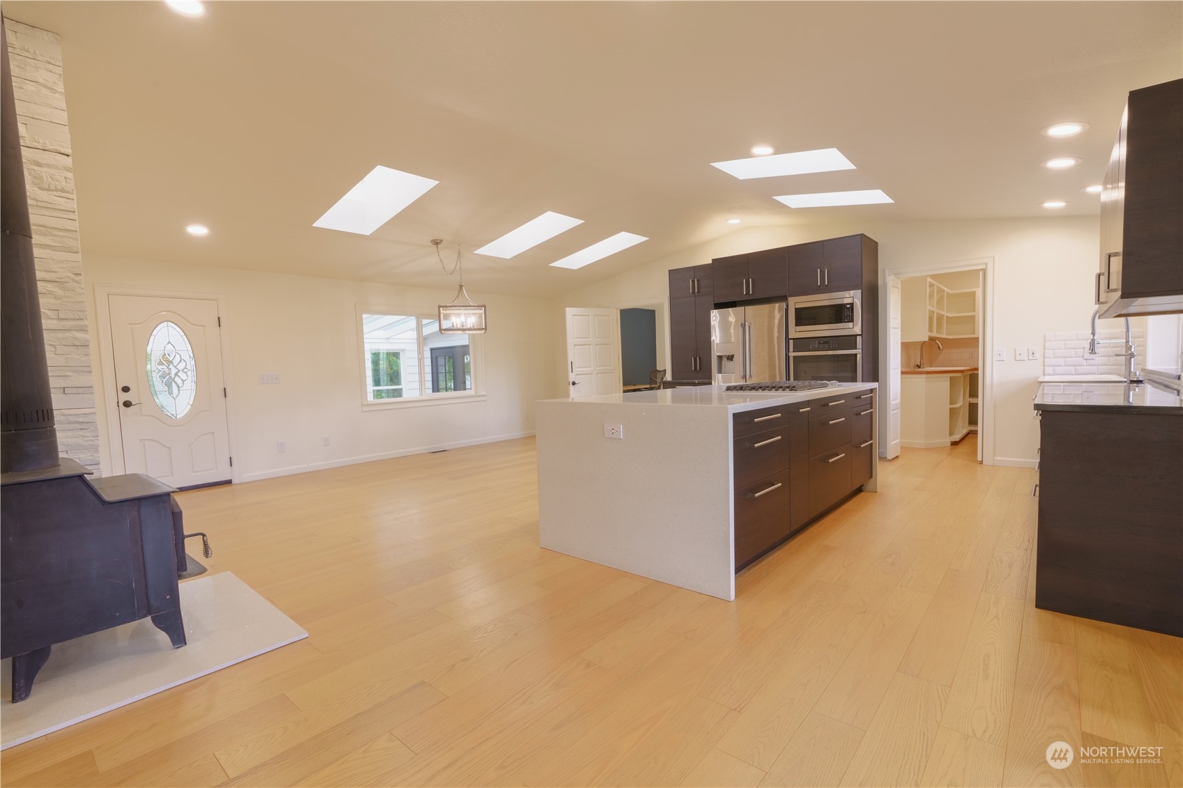 9665 NE Dronawood Drive