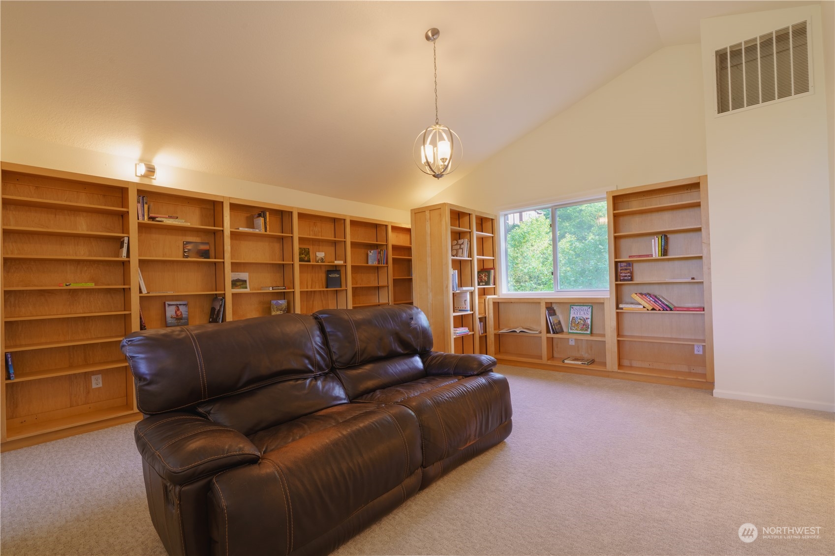 9665 NE Dronawood Drive