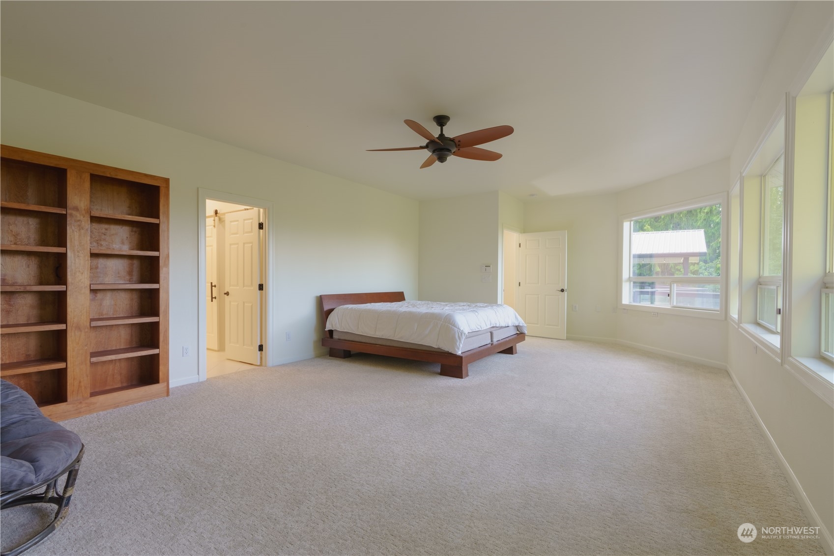 9665 NE Dronawood Drive