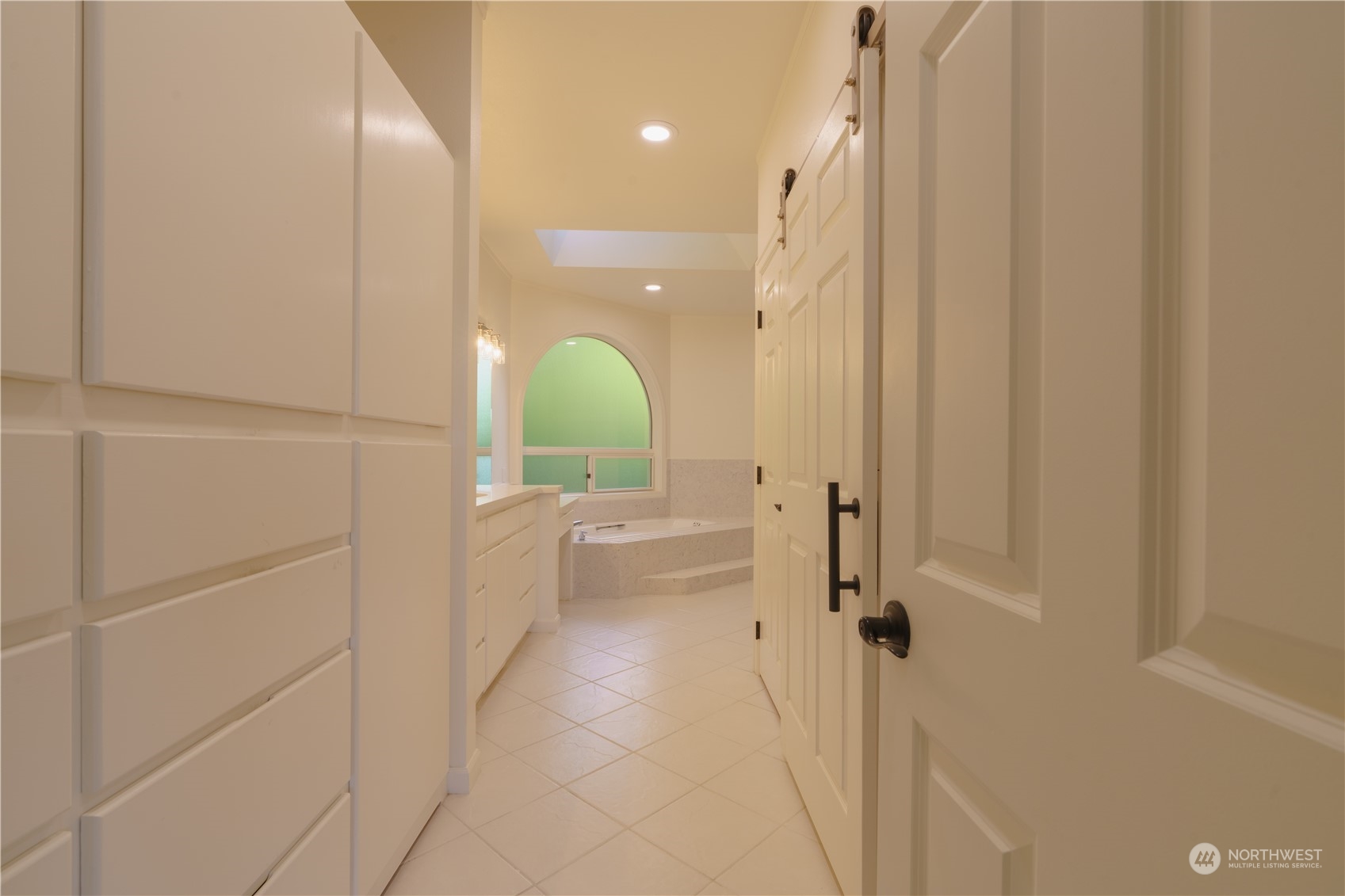 9665 NE Dronawood Drive