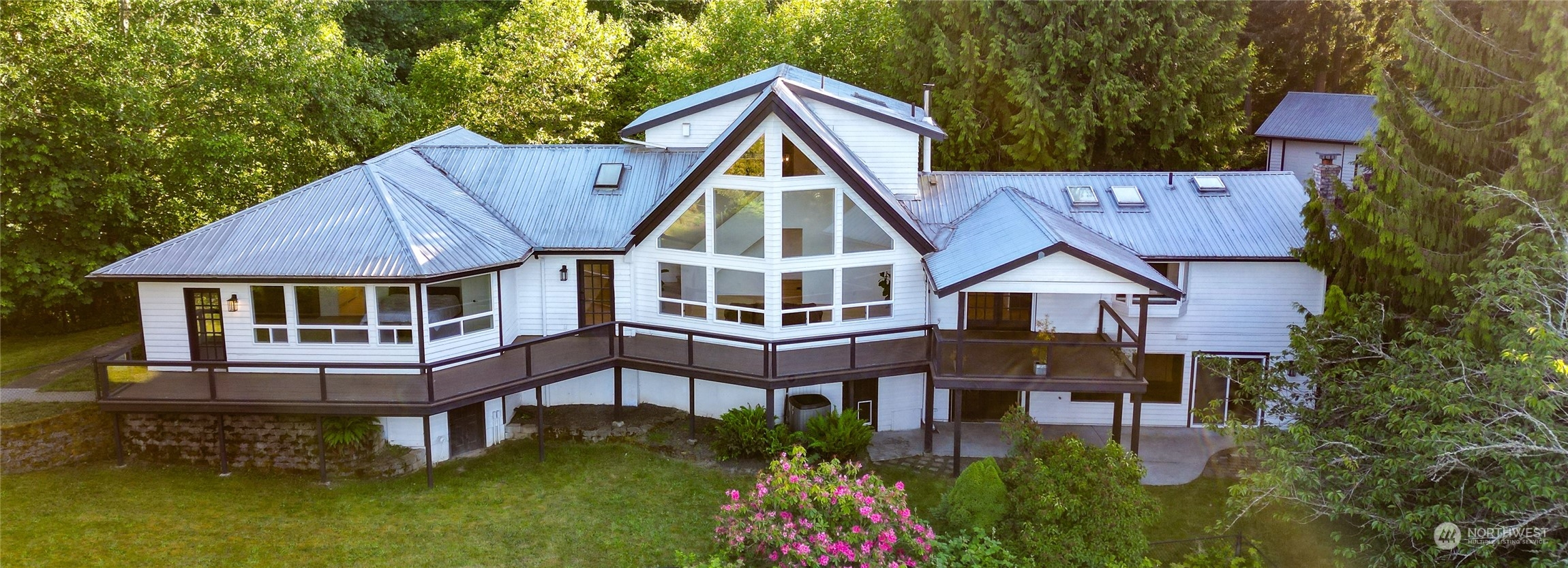 9665 NE Dronawood Drive