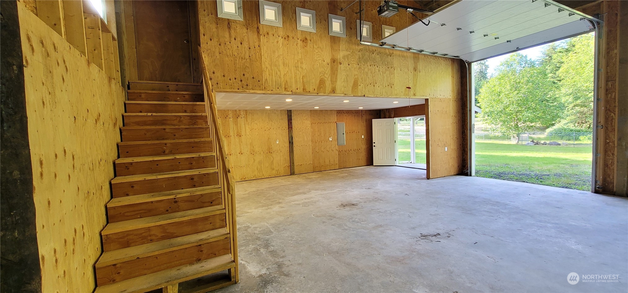 9665 NE Dronawood Drive