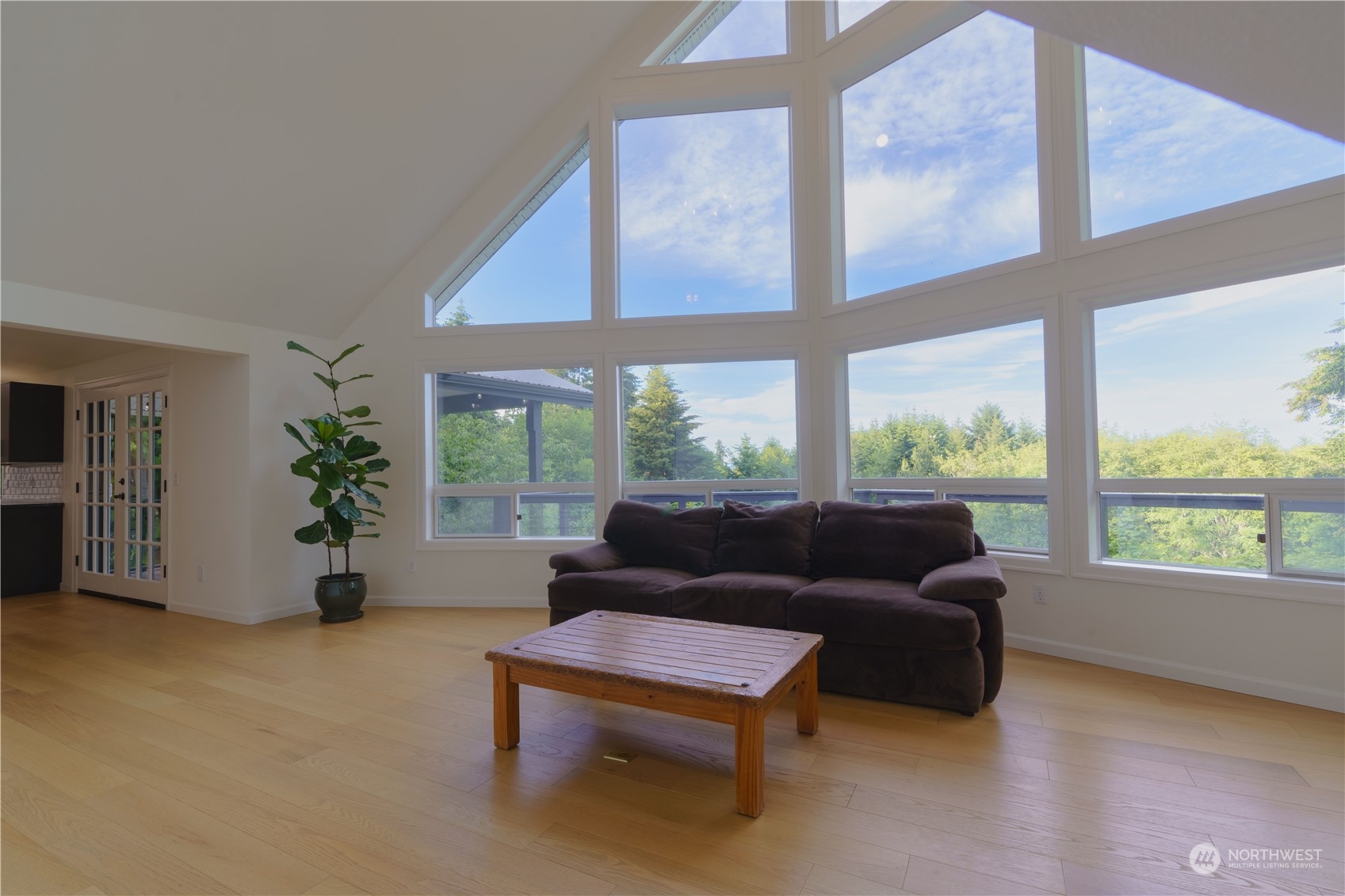 9665 NE Dronawood Drive