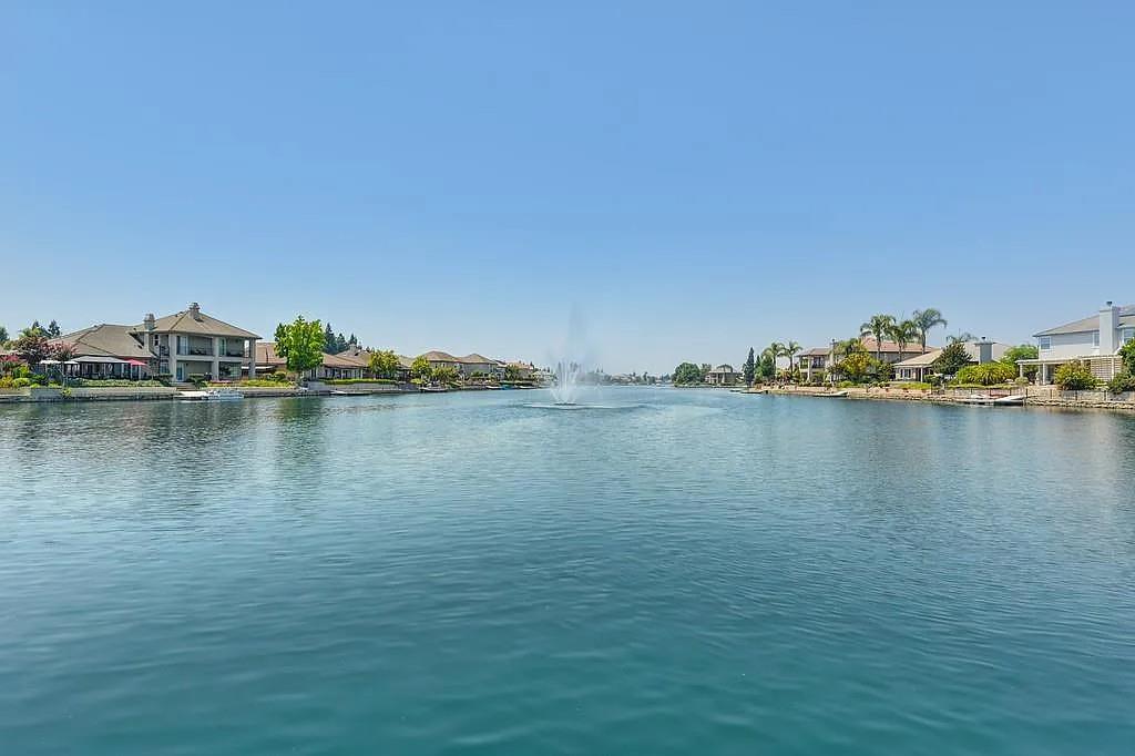 4008 Spindrifter Lane