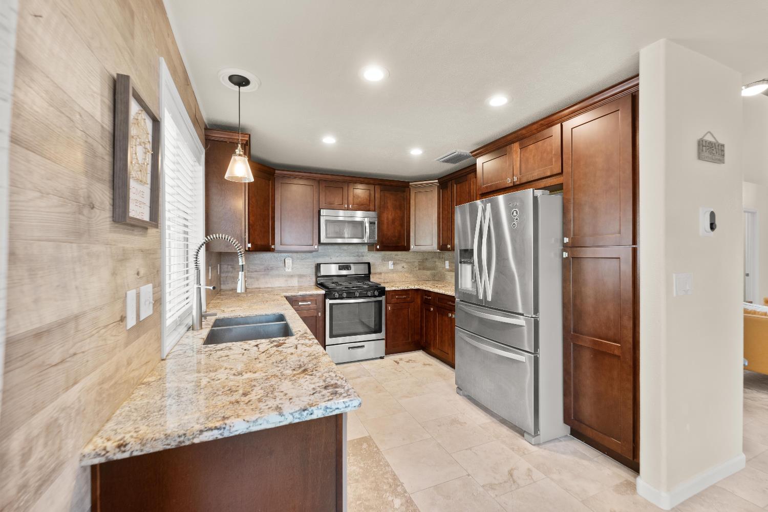 4008 Spindrifter Lane