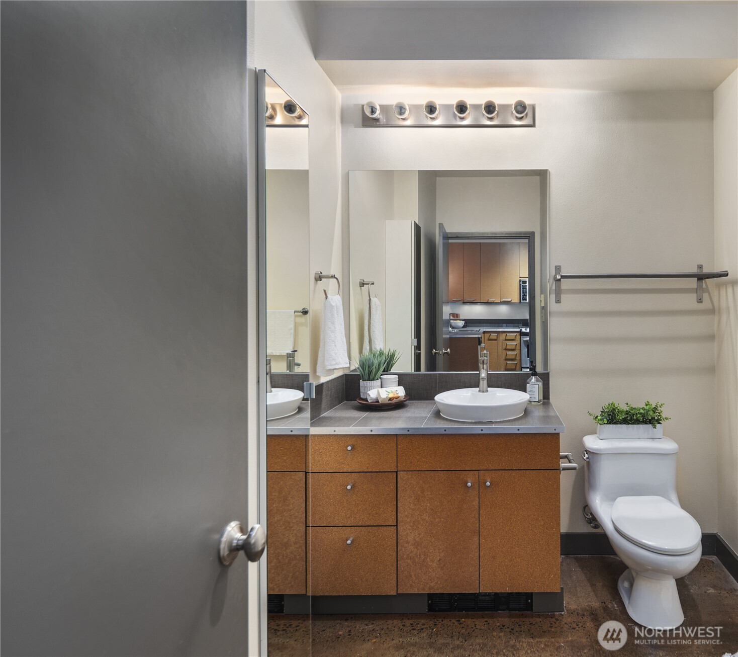 1414 12th Avenue Unit: 209