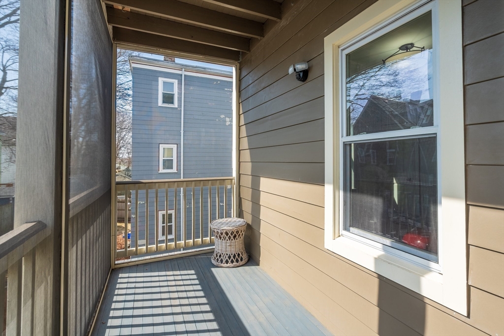 16 Waterhouse St # 2