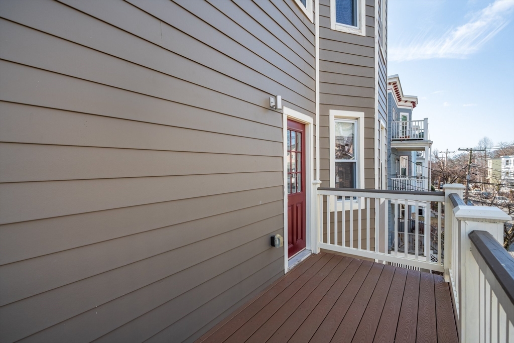 16 Waterhouse St # 2