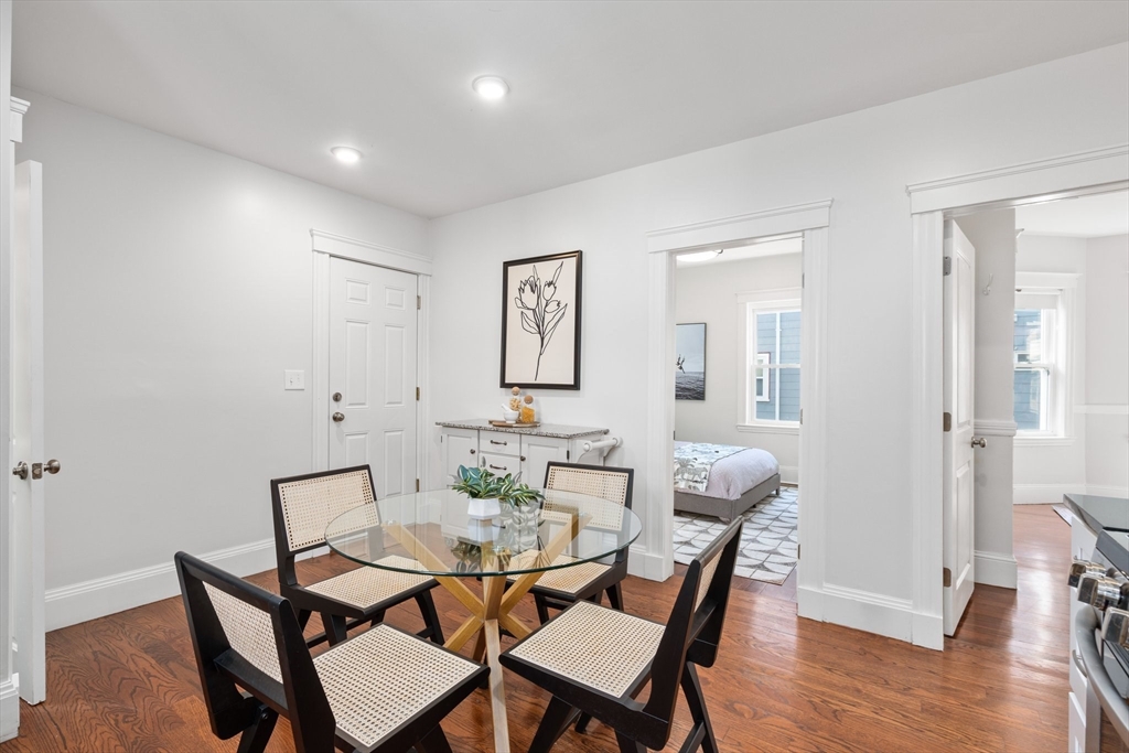 16 Waterhouse St # 2