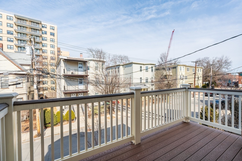 16 Waterhouse St # 2