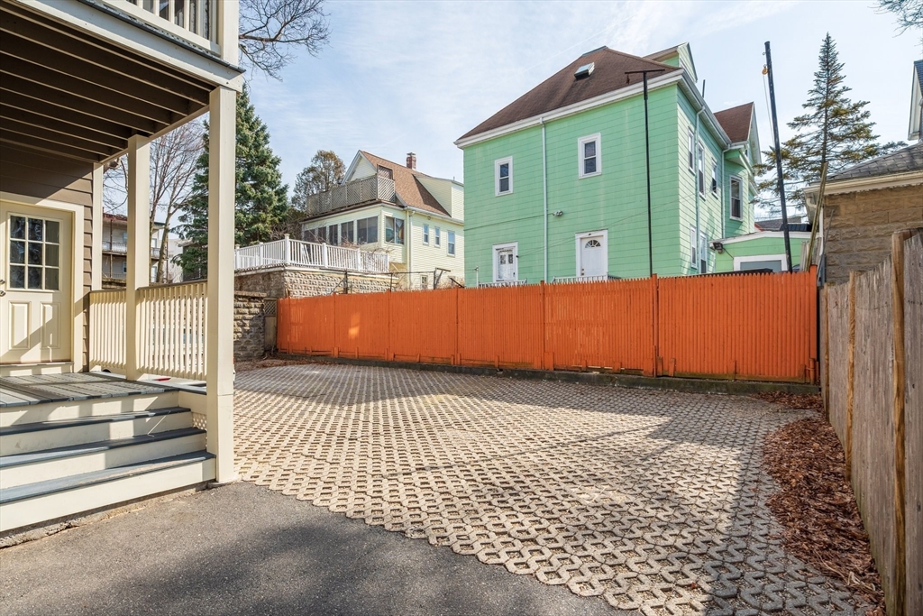 16 Waterhouse St # 2